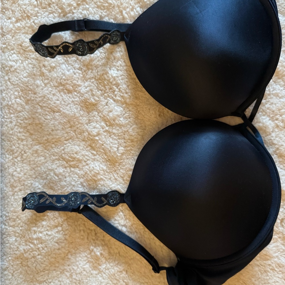 NWOT Victorias secrete push up bra